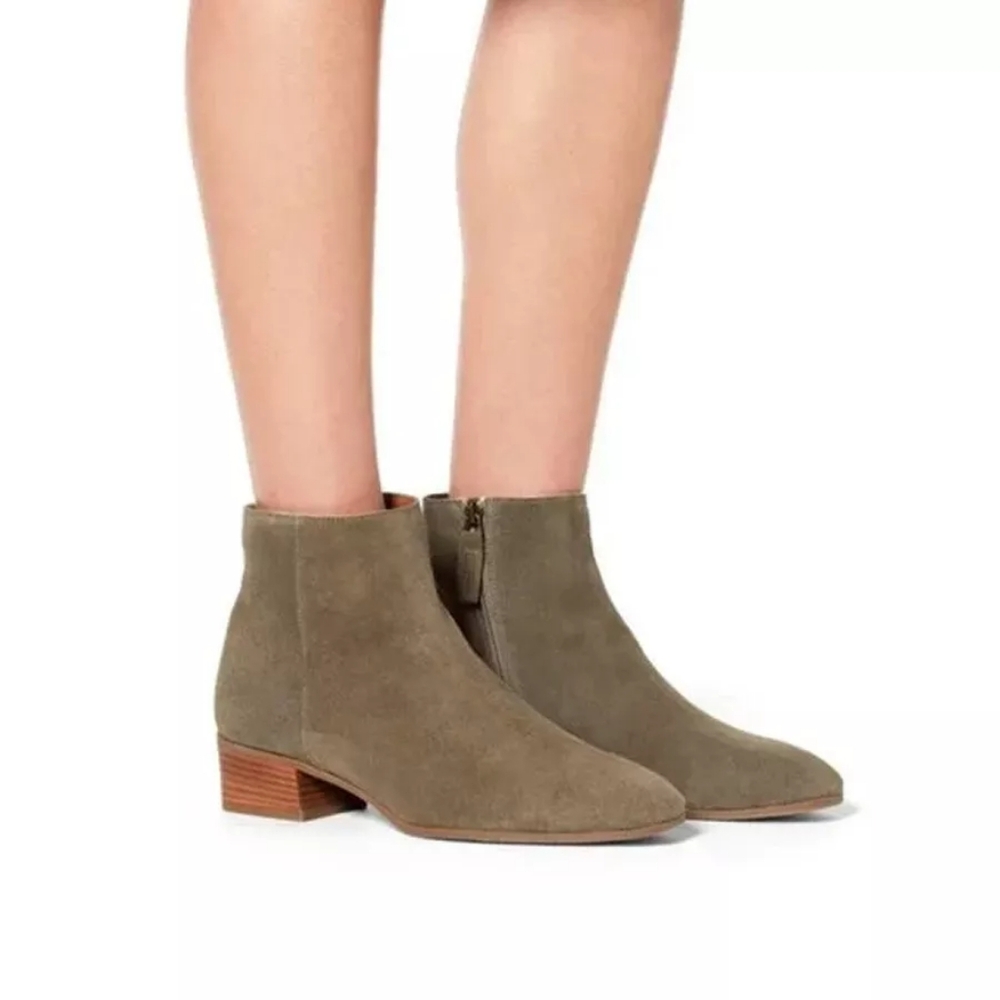 NIB Aquatalia Fuoco Block Heel Taupe Suede Zip Ankle Booties